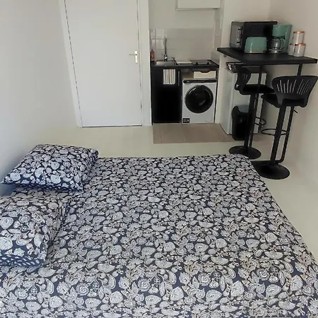 Charming In A Great Location 公寓